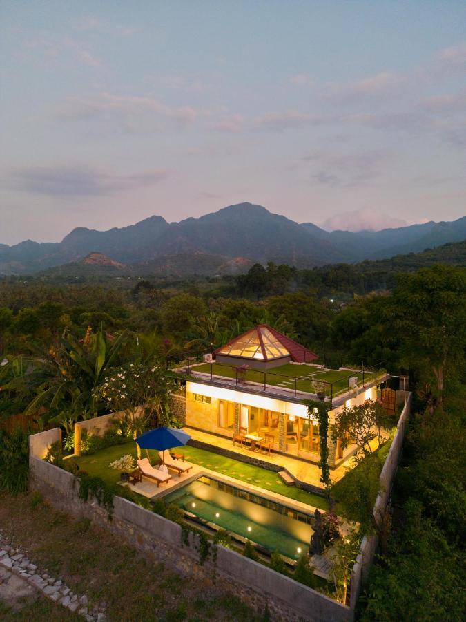 Villa Ambara Sumberkima Banyuwedang Esterno foto